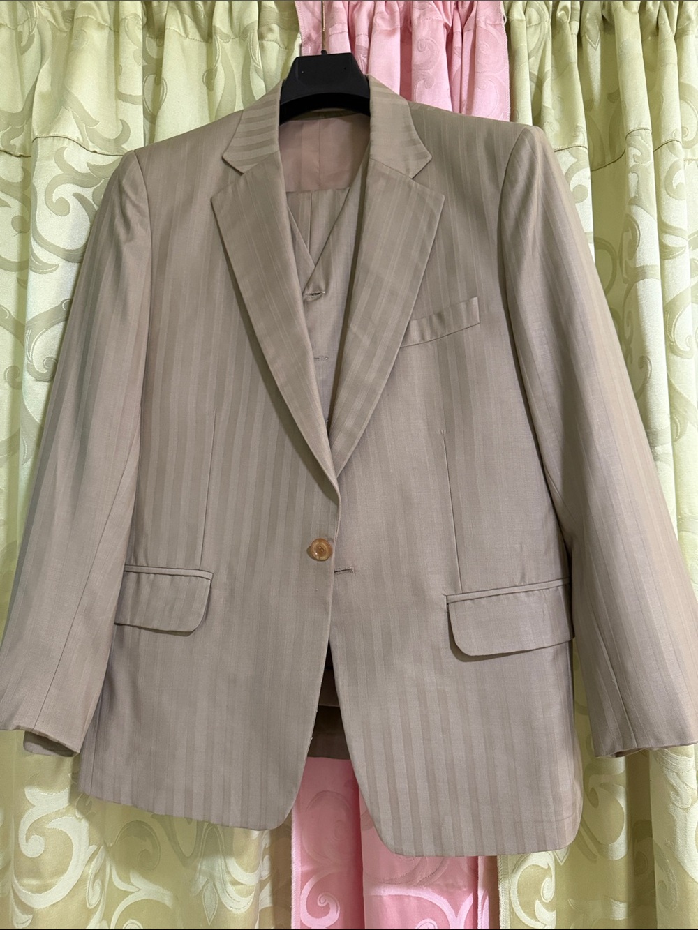 Men's Single-Button Light Tan 3 Pcs Suit Blazer, Best and Pants